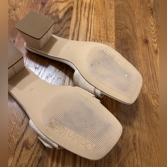 $3 💕5/$15 Calvin Klein Airella Beige Buckle Block Heel Slide Sandals - Picture 9 of 9